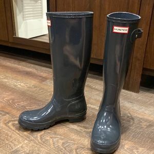 Navy Hunter tall rainboots with insert
